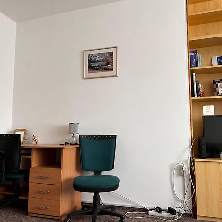 Cozy Apartment In The City Centre Next To Dom Square سيغيد المظهر الخارجي الصورة