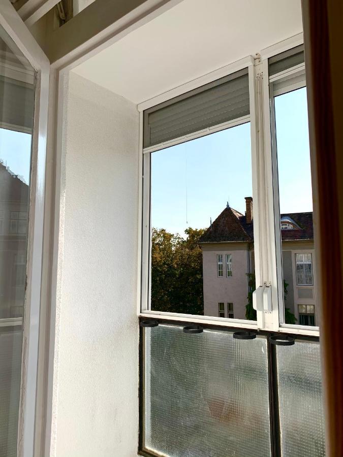 Cozy Apartment In The City Centre Next To Dom Square سيغيد المظهر الخارجي الصورة