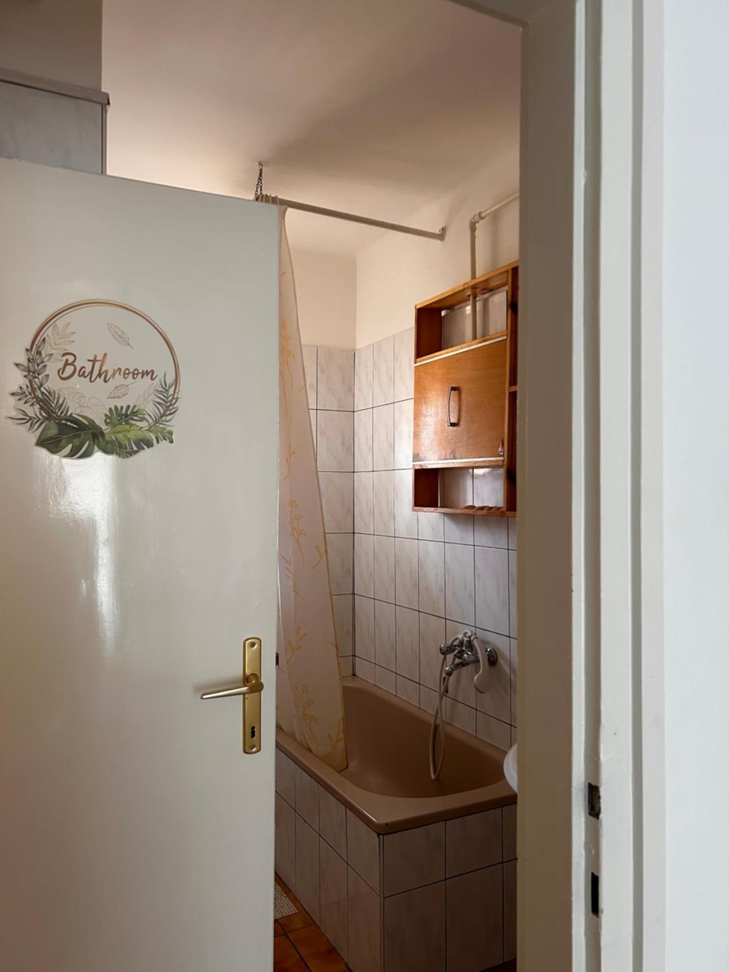 Cozy Apartment In The City Centre Next To Dom Square سيغيد المظهر الخارجي الصورة